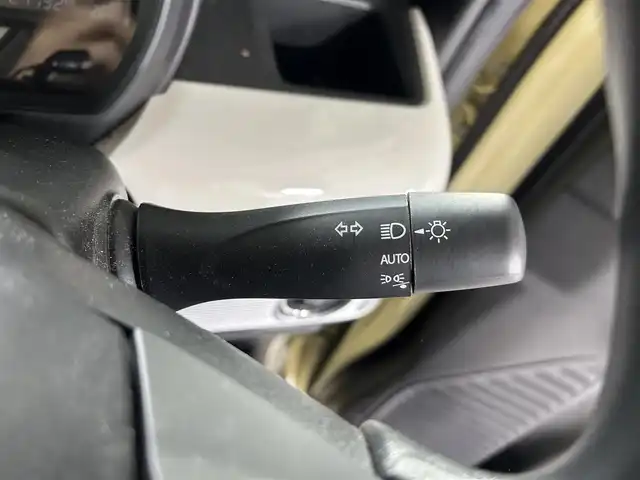 スズキ スペーシア HYBRID X 佐賀県 2022(令4)年 2.5万km シフォンアイボリーM 純正7型ナビ/（ＡＭ/ＦＭ/CD/DVD/Bluetooth/フルセグTV）/バックカメラ/両側パワースライドドア/前後ドライブレコーダー/衝突被害軽減システム/車線逸脱警報/コーナーセンサー/シートヒーター/LEDヘッドライト/オートエアコン/盗難防止装置/横滑り防止装置/オートライト/オートマチックハイビーム/スマートキー/プッシュスタート/純正フロアマット/ステアリングスイッチ/電動格納ミラー/後席サンシェード/ISOFIX対応シート