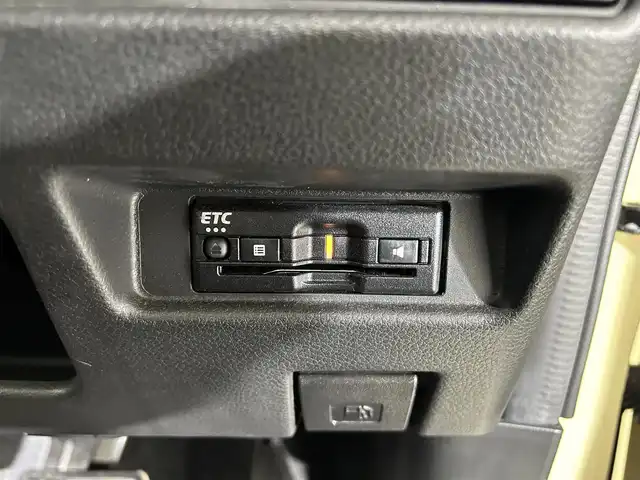 スズキ スペーシア HYBRID X 佐賀県 2022(令4)年 2.5万km シフォンアイボリーM 純正7型ナビ/（ＡＭ/ＦＭ/CD/DVD/Bluetooth/フルセグTV）/バックカメラ/両側パワースライドドア/前後ドライブレコーダー/衝突被害軽減システム/車線逸脱警報/コーナーセンサー/シートヒーター/LEDヘッドライト/オートエアコン/盗難防止装置/横滑り防止装置/オートライト/オートマチックハイビーム/スマートキー/プッシュスタート/純正フロアマット/ステアリングスイッチ/電動格納ミラー/後席サンシェード/ISOFIX対応シート