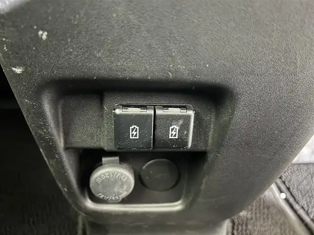 スズキ スペーシア HYBRID X 佐賀県 2022(令4)年 2.5万km シフォンアイボリーM 純正7型ナビ/（ＡＭ/ＦＭ/CD/DVD/Bluetooth/フルセグTV）/バックカメラ/両側パワースライドドア/前後ドライブレコーダー/衝突被害軽減システム/車線逸脱警報/コーナーセンサー/シートヒーター/LEDヘッドライト/オートエアコン/盗難防止装置/横滑り防止装置/オートライト/オートマチックハイビーム/スマートキー/プッシュスタート/純正フロアマット/ステアリングスイッチ/電動格納ミラー/後席サンシェード/ISOFIX対応シート