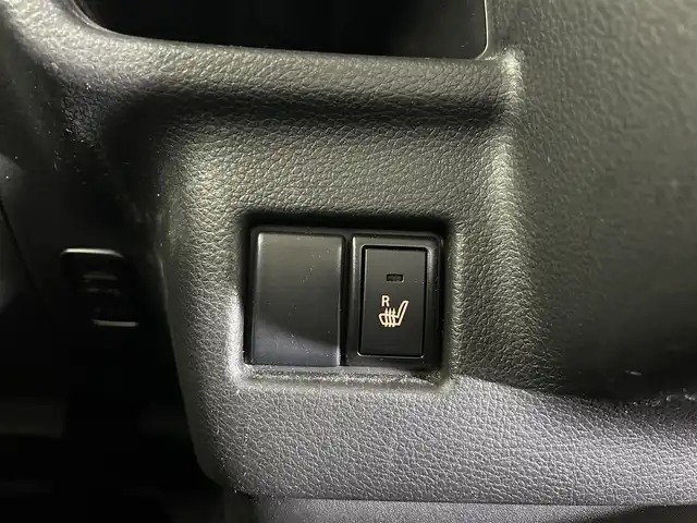スズキ スペーシア HYBRID X 佐賀県 2022(令4)年 2.5万km シフォンアイボリーM 純正7型ナビ/（ＡＭ/ＦＭ/CD/DVD/Bluetooth/フルセグTV）/バックカメラ/両側パワースライドドア/前後ドライブレコーダー/衝突被害軽減システム/車線逸脱警報/コーナーセンサー/シートヒーター/LEDヘッドライト/オートエアコン/盗難防止装置/横滑り防止装置/オートライト/オートマチックハイビーム/スマートキー/プッシュスタート/純正フロアマット/ステアリングスイッチ/電動格納ミラー/後席サンシェード/ISOFIX対応シート