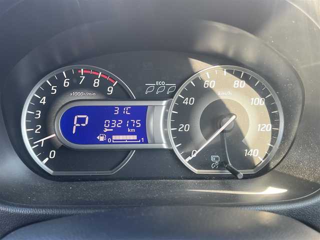 日産 デイズ ルークス ハイウェイスターX 秋田県 2019(令1)年 3.3万km スパークリングレッド/ブラック ４WD/片側パワスラ/衝突軽減システム/LEDヘッドライト/純正オーディオ（AM/FM/CD）/全方位カメラ/アラウンドビューモニター/純正アルミ/スマートキー/アイドリングストップ/コーナーセンサー/プッシュスタート/レーンキープアシスト/オートマチックハイビーム/ステアリングスイッチ/運転席シートヒーター/純正フロアマット/純正ドアバイザー/オートライト/オートエアコン/パワーステアリング/パワーウィンドウ/横滑り防止/電動格納ウィンカーミラー/保証書/取扱説明書/記録簿