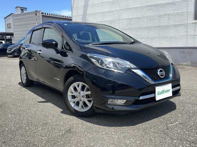 日産 ノート e－パワー メダリスト 福井県 2017(平29)年 10.5万km スーパーブラック ワンオーナー/保証書/取扱説明書/スマートキー/プッシュスタート/純正メモリーナビ/フルセグテレビ/スタアリングリモコン/ドライブレコーダー/ETC/LEDヘッドライト/オートライト/衝突軽減/横滑り防止/電動格納ミラー/純正フロアマット/純正ドアバイザー