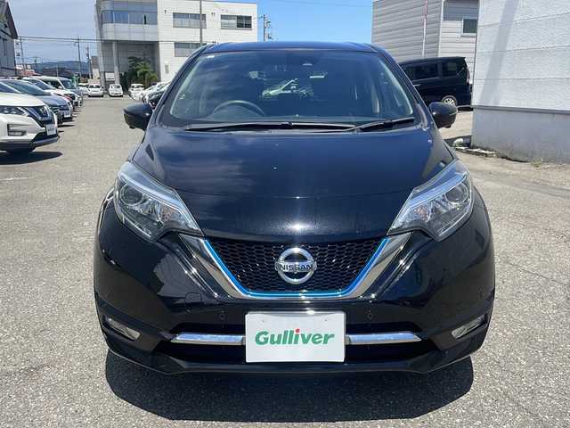 日産 ノート e－パワー メダリスト 福井県 2017(平29)年 10.5万km スーパーブラック ワンオーナー/保証書/取扱説明書/スマートキー/プッシュスタート/純正メモリーナビ/フルセグテレビ/スタアリングリモコン/ドライブレコーダー/ETC/LEDヘッドライト/オートライト/衝突軽減/横滑り防止/電動格納ミラー/純正フロアマット/純正ドアバイザー