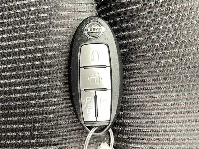 日産 セレナ ハイウェイスター プロパイロットED 千葉県 2017(平29)年 3.5万km ブリリアントホワイトパール 純正8インチナビ/フルセグTV/バックカメラ/両側パワースライドドア/衝突被害軽減ブレーキ/レーンキープアシスト/プロパイロット/前後ドライブレコーダー/ビルトインETC/アイドリングストップ/プッシュスタート/純正フロアマット
