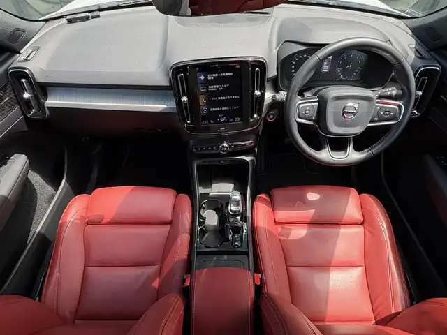 ボルボ ＸＣ４０ T4 AWD インスクリプション 石川県 2019(令1)年 4.7万km クリスタルホワイトP 4WD/衝突軽減ブレーキ/純正HDDナビ/フルセグＴＶ/バック/フロント/サイド/360°カメラ/Harman/Kardonサウンド/ブラインドスポットモニター/電動格納ミラー/アダプティブクルーズコントロール/クリアランスソナー/ワイヤレスチャージャー/ステアリングヒーター/赤革シート/メモリーシート/シートヒーター/電動リアゲート/フットセンサー/トノカバー/ETC
