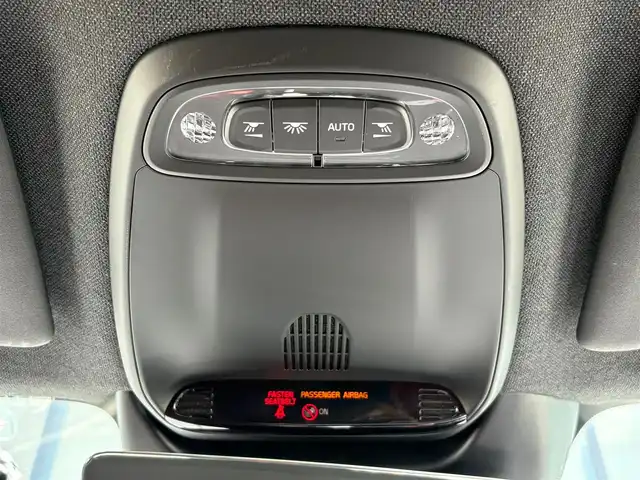 ボルボ ＸＣ４０ T4 AWD インスクリプション 石川県 2019(令1)年 4.7万km クリスタルホワイトP 4WD/衝突軽減ブレーキ/純正HDDナビ/フルセグＴＶ/バック/フロント/サイド/360°カメラ/Harman/Kardonサウンド/ブラインドスポットモニター/電動格納ミラー/アダプティブクルーズコントロール/クリアランスソナー/ワイヤレスチャージャー/ステアリングヒーター/赤革シート/メモリーシート/シートヒーター/電動リアゲート/フットセンサー/トノカバー/ETC