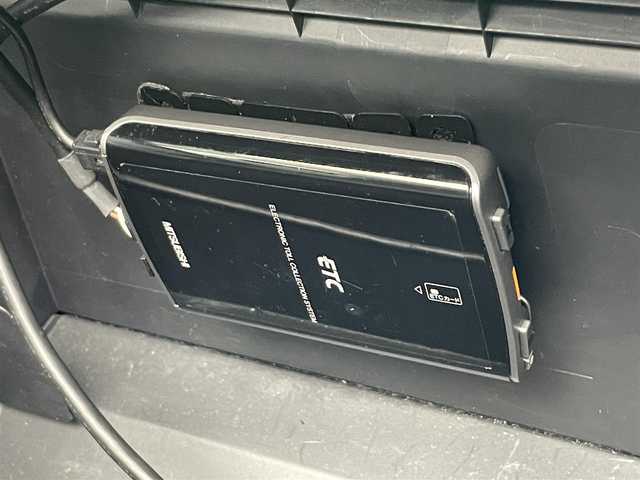 ダイハツ コペン ローブ 群馬県 2014(平26)年 3.2万km パールホワイトⅢ carrozzeria7インチナビ/・AM/FM/CD/DVD/SD/Bluetooth/フルセグTV/バックカメラ/シートヒーター/オートエアコン/プッシュスタート/スマートキー/電動オープン/ステアリングスイッチ/電動ミラー/アイドリングストップ/横滑り防止装置/純正フロアマット/ETC/純正16インチアルミホイール