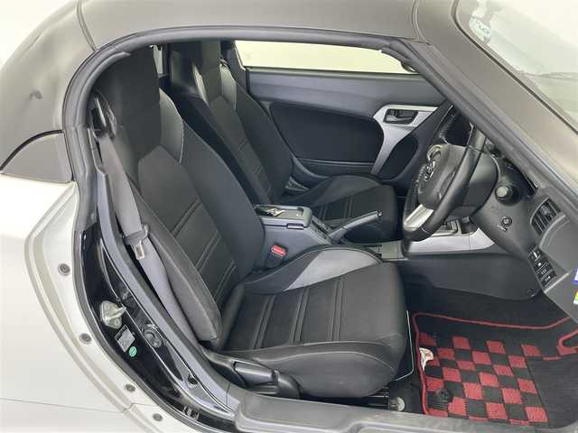 ダイハツ コペン ローブ 群馬県 2014(平26)年 3.2万km パールホワイトⅢ carrozzeria7インチナビ/・AM/FM/CD/DVD/SD/Bluetooth/フルセグTV/バックカメラ/シートヒーター/オートエアコン/プッシュスタート/スマートキー/電動オープン/ステアリングスイッチ/電動ミラー/アイドリングストップ/横滑り防止装置/純正フロアマット/ETC/純正16インチアルミホイール