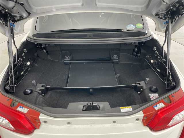 ダイハツ コペン ローブ 群馬県 2014(平26)年 3.2万km パールホワイトⅢ carrozzeria7インチナビ/・AM/FM/CD/DVD/SD/Bluetooth/フルセグTV/バックカメラ/シートヒーター/オートエアコン/プッシュスタート/スマートキー/電動オープン/ステアリングスイッチ/電動ミラー/アイドリングストップ/横滑り防止装置/純正フロアマット/ETC/純正16インチアルミホイール