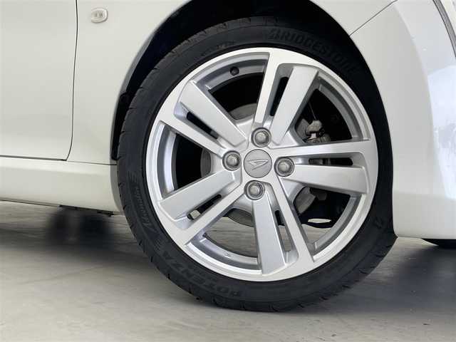 ダイハツ コペン ローブ 群馬県 2014(平26)年 3.2万km パールホワイトⅢ carrozzeria7インチナビ/・AM/FM/CD/DVD/SD/Bluetooth/フルセグTV/バックカメラ/シートヒーター/オートエアコン/プッシュスタート/スマートキー/電動オープン/ステアリングスイッチ/電動ミラー/アイドリングストップ/横滑り防止装置/純正フロアマット/ETC/純正16インチアルミホイール