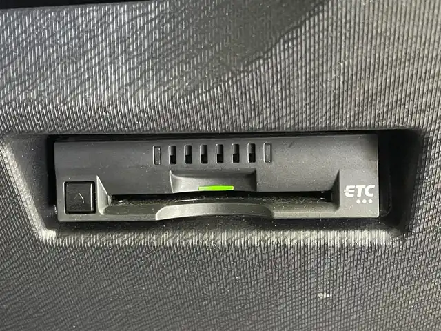 トヨタ アクア クロスオーバー グラム 茨城県 2019(令1)年 3.8万km ブラックマイカ 純正ナビ/バックカメラ/フルセグ/衝突被害軽減ブレーキ/車線逸脱抑制装置/オートマチックハイビーム/クリアランスソナー/ETC/ドラレコ/シートヒーター/純正16インチAW/LEDヘッドライト/スマートキー