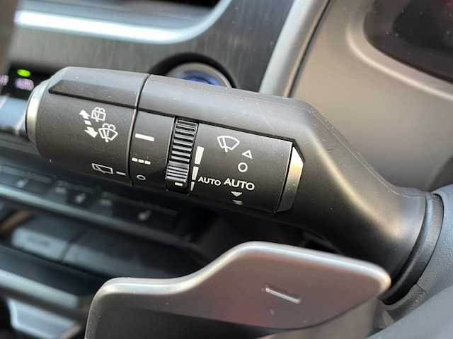 レクサス ＵＸ 250h Fスポーツ 愛知県 2019(平31)年 6.2万km ホワイトノーヴァガラスフレーク 純正ナビ/フルセグTV/アラウンドビューモニター/革シート/パワーシート /サンルーフ/シートヒーター/パワーバックドア /クルーズコントロール/ETC2.0