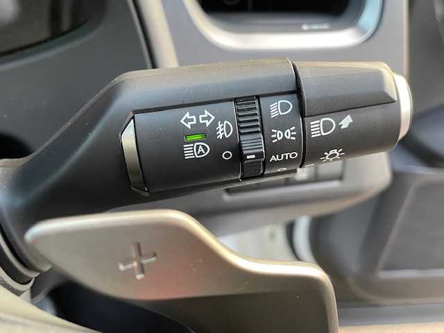 レクサス ＵＸ 250h Fスポーツ 愛知県 2019(平31)年 6.2万km ホワイトノーヴァガラスフレーク 純正ナビ/フルセグTV/アラウンドビューモニター/革シート/パワーシート /サンルーフ/シートヒーター/パワーバックドア /クルーズコントロール/ETC2.0