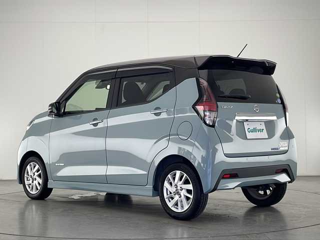 日産 デイズ ハイウェイスターX 宮崎県 2019(令1)年 5.6万km アッシュブラウン/ソーダブルー 〇純正7インチナビ【MJ118D-W】/〇フルセグTV/CD/BT/FM/AM/〇USB/〇アラウンドビューモニター/〇LEDヘッドライト/〇純正フロアマット/〇ETC/〇純正14インチAW/〇プッシュスタート/〇オートライト/〇オートハイビーム/〇ステアリングスイッチ/〇スマートキー×2/〇ドアバイザー/〇前後コーナーセンサー/〇電格ミラー/〇車線逸脱警報/〇車線逸脱防止支援システム/〇保証書取説