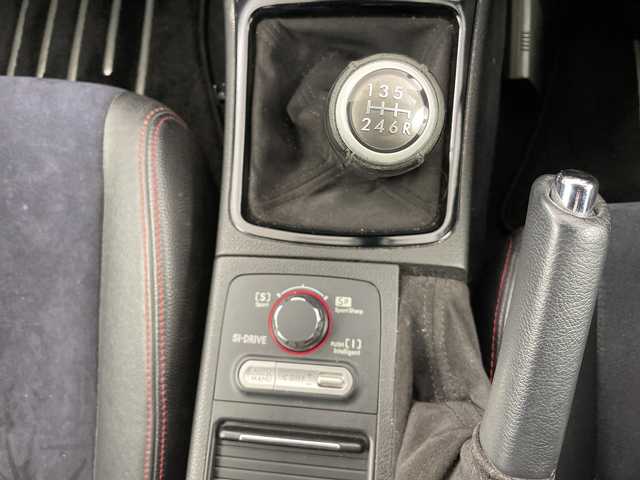 スバル インプレッサ ＷＲＸ STi 道央・札幌 2012(平24)年 7.2万km オブシディアンブラックパール ・4WD/ターボ/6MT/・STiマフラー/純正リアスポイラー/・Defuブーストメーター/・社外7インチメモリナビ（AVIC-RZ702）/・BT/CD/DVD/SD/フルセグTV/・バックカメラ/・ハーフレザーシート/D席パワーシート/・HIDヘッドライト/・フロント/リヤフォグランプ/・ライトレベライザー/・プッシュスタート/スマートキー×2/・社外前後ドラレコ（ZDR-018）/・ETC/・STiホイール付冬タイヤ積込