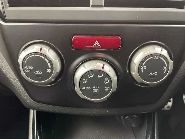 スバル インプレッサ ＷＲＸ STi 道央・札幌 2012(平24)年 7.2万km オブシディアンブラックパール ・4WD/ターボ/6MT/・STiマフラー/純正リアスポイラー/・Defuブーストメーター/・社外7インチメモリナビ（AVIC-RZ702）/・BT/CD/DVD/SD/フルセグTV/・バックカメラ/・ハーフレザーシート/D席パワーシート/・HIDヘッドライト/・フロント/リヤフォグランプ/・ライトレベライザー/・プッシュスタート/スマートキー×2/・社外前後ドラレコ（ZDR-018）/・ETC/・STiホイール付冬タイヤ積込