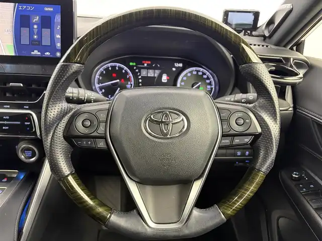 トヨタ ハリアー Z 愛知県 2020(令2)年 4.9万km プレシャスブラックパール JBLプレミアムサウンド/トヨタセーフティーセンス/　・プリクラッシュセーフティー/　・レーントレーシングアシスト/　・レーダークルーズコントロール/　・アダプティブハイビーム/　・プロアクティブドライビングアシスト/純正T-connectナビ/　・Bluetoot/　・フルセグTV/　・AM/FM/　・AppleCarplay/　・AndroidAuto/ヘッドアップディスプレイ/ブラインドスポットモニター/前後ドライブレコーダー/デジタルインナーミラー/ビルトインETC2.0/アラウンドビューモニター/パワーバックドア/パワーシート/ハーフレザーシート/ステアリングリモコン/純正フロアマット/純正LEDヘッドライト/純正19インチAW