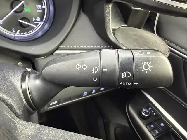 トヨタ ハリアー Z 愛知県 2020(令2)年 4.9万km プレシャスブラックパール JBLプレミアムサウンド/トヨタセーフティーセンス/　・プリクラッシュセーフティー/　・レーントレーシングアシスト/　・レーダークルーズコントロール/　・アダプティブハイビーム/　・プロアクティブドライビングアシスト/純正T-connectナビ/　・Bluetoot/　・フルセグTV/　・AM/FM/　・AppleCarplay/　・AndroidAuto/ヘッドアップディスプレイ/ブラインドスポットモニター/前後ドライブレコーダー/デジタルインナーミラー/ビルトインETC2.0/アラウンドビューモニター/パワーバックドア/パワーシート/ハーフレザーシート/ステアリングリモコン/純正フロアマット/純正LEDヘッドライト/純正19インチAW