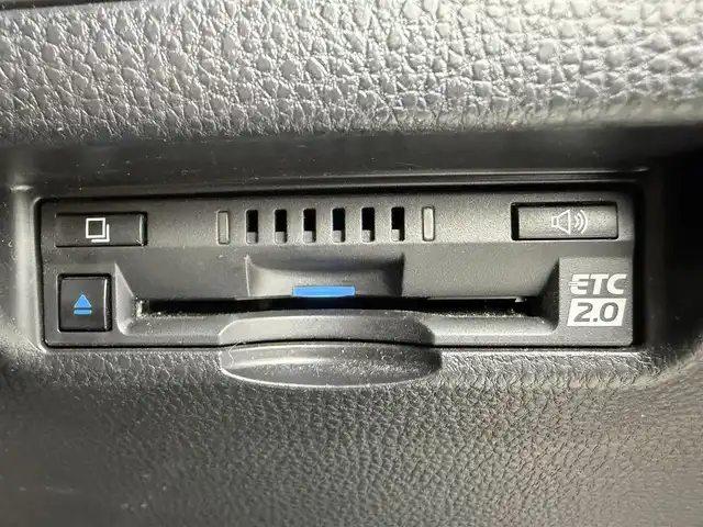 トヨタ ハリアー Z 愛知県 2020(令2)年 4.9万km プレシャスブラックパール JBLプレミアムサウンド/トヨタセーフティーセンス/　・プリクラッシュセーフティー/　・レーントレーシングアシスト/　・レーダークルーズコントロール/　・アダプティブハイビーム/　・プロアクティブドライビングアシスト/純正T-connectナビ/　・Bluetoot/　・フルセグTV/　・AM/FM/　・AppleCarplay/　・AndroidAuto/ヘッドアップディスプレイ/ブラインドスポットモニター/前後ドライブレコーダー/デジタルインナーミラー/ビルトインETC2.0/アラウンドビューモニター/パワーバックドア/パワーシート/ハーフレザーシート/ステアリングリモコン/純正フロアマット/純正LEDヘッドライト/純正19インチAW