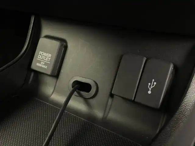 ホンダ シャトル ハイブリッド X ホンダセンシング 鹿児島県 2019(令1)年 5万km クリスタルブラックパール 純正SDナビ/（AM/FM/CD/DVD/Bluetooth/フルセグ）/バックカメラ/ホンダセンシング/レーダークルーズコントロール/レーンキープアシスト/衝突被害軽減ブレーキ/シートヒーター/ETC/ステアリングリモコン/前後ドライブレコーダー/純正フロアマット/スマートキー/プッシュスタート/オートエアコン/オートライト/LEDヘッドライト