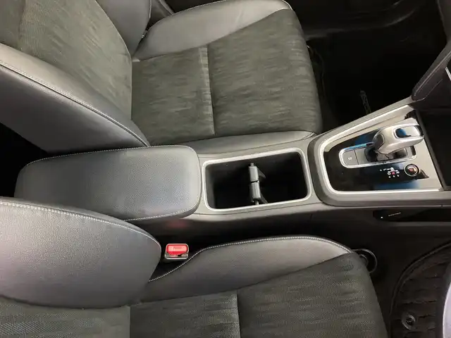 ホンダ シャトル ハイブリッド X ホンダセンシング 鹿児島県 2019(令1)年 5万km クリスタルブラックパール 純正SDナビ/（AM/FM/CD/DVD/Bluetooth/フルセグ）/バックカメラ/ホンダセンシング/レーダークルーズコントロール/レーンキープアシスト/衝突被害軽減ブレーキ/シートヒーター/ETC/ステアリングリモコン/前後ドライブレコーダー/純正フロアマット/スマートキー/プッシュスタート/オートエアコン/オートライト/LEDヘッドライト