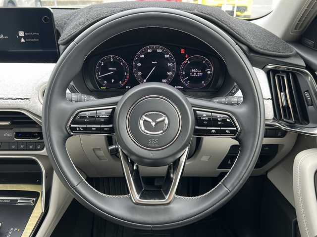 マツダ ＣＸ－６０ XD HV プレミアムモダン 山口県 2023(令5)年 1.2万km プラチナクォーツメタリック サンルーフ/白レザーシート/前席パワーシート(右前席メモリー付き)/前席エアシート/全席シートヒーター/純正ナビ/HDMI/USB/BT/フルセグTV/全周囲カメラ/BOSEサウンド/純正LEDヘッドライト/純正フォグランプ/オートライト/オートハイビーム/純正２０インチアルミホイール/パワーバックドア/革巻きステアリング/ステアリングスイッチ/ステアリングヒーター/パドルシフト/クルーズコントロール/DAC/衝突被害軽減ブレーキ/LKA/BSM/横滑り防止/コーナーセンサー/アイドリングストップ/オートパーキングホールド/スマートキー×２/ドライブレコーダー/純正フロアマット/社外ダッシュボードマット/電動格納ウインカードアミラー