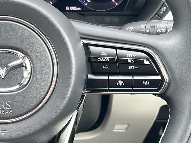 マツダ ＣＸ－６０ XD HV プレミアムモダン 山口県 2023(令5)年 1.2万km プラチナクォーツメタリック サンルーフ/白レザーシート/前席パワーシート(右前席メモリー付き)/前席エアシート/全席シートヒーター/純正ナビ/HDMI/USB/BT/フルセグTV/全周囲カメラ/BOSEサウンド/純正LEDヘッドライト/純正フォグランプ/オートライト/オートハイビーム/純正２０インチアルミホイール/パワーバックドア/革巻きステアリング/ステアリングスイッチ/ステアリングヒーター/パドルシフト/クルーズコントロール/DAC/衝突被害軽減ブレーキ/LKA/BSM/横滑り防止/コーナーセンサー/アイドリングストップ/オートパーキングホールド/スマートキー×２/ドライブレコーダー/純正フロアマット/社外ダッシュボードマット/電動格納ウインカードアミラー