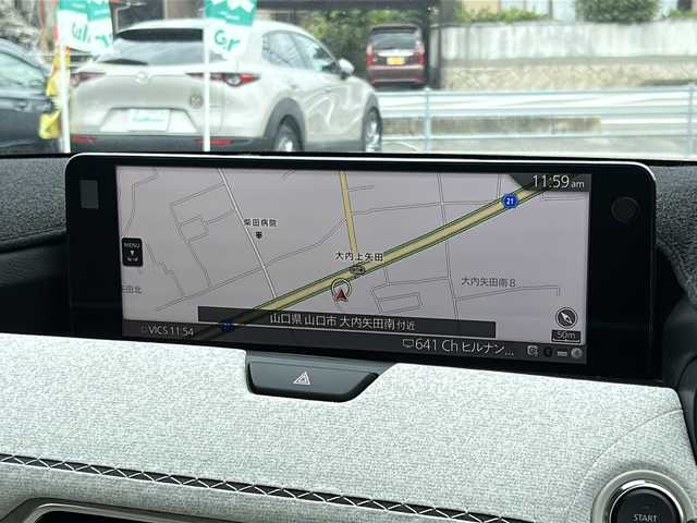 マツダ ＣＸ－６０ XD HV プレミアムモダン 山口県 2023(令5)年 1.2万km プラチナクォーツメタリック サンルーフ/白レザーシート/前席パワーシート(右前席メモリー付き)/前席エアシート/全席シートヒーター/純正ナビ/HDMI/USB/BT/フルセグTV/全周囲カメラ/BOSEサウンド/純正LEDヘッドライト/純正フォグランプ/オートライト/オートハイビーム/純正２０インチアルミホイール/パワーバックドア/革巻きステアリング/ステアリングスイッチ/ステアリングヒーター/パドルシフト/クルーズコントロール/DAC/衝突被害軽減ブレーキ/LKA/BSM/横滑り防止/コーナーセンサー/アイドリングストップ/オートパーキングホールド/スマートキー×２/ドライブレコーダー/純正フロアマット/社外ダッシュボードマット/電動格納ウインカードアミラー