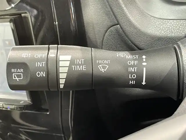 日産 ノート e－パワー B 愛知県 2020(令2)年 6.8万km ホワイト ＫＥＮＷＯＯＤナビ/アラウンドビューモニター/エマージェンシーブレーキ/車線逸脱警報/クリアランスソナー/デジタルインナーミラー/ビルトインＥＴＣ/アクセサリーソケット/ＩＳＯＦＩＸ/ＣＤ/ＤＶＤ/Ｂｌｕｅｔｏｏｔｈ/電動格納ミラー/フロアマット