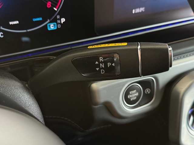 メルセデス・ベンツ ゲレンデヴァーゲン Ｇ４５０ｄ ローンチエディション 大阪府 2024(令6)年 0.1万km パール /禁煙車//ワンオーナー車//正規D車//左ハンドル//OPカラー(オパリスホワイト)//チタニウムグレー内装色//ダイヤモンドステッチナッパレザーシート//ナッパレザーダッシュボード//前席リラクゼーション機能//前後席シートヒーター・前席エアシート//ガラススライディングルーフ//ボディ同色スペアタイヤリング//MBUX12.3インチメディアディスプレイ/・FM・AM・BT・フルセグTV・Applecarplay・AndroidAuto//ブルメスター3Dサラウンドサウンド//360度カメラ//ETC2.0//マルチビームLEDヘッドライト//アダプティブハイビームアシスト＋//ブラインドスポットアシスト//アクティブレーンキーピングアシスト//アクティブパーキングアシスト//キーレスゴー//ディーラーオプションデジタルインナーミラー型前後ドラレコ//純正AMG20インチアルミホイール//保証書//取扱説明書//スペアキー