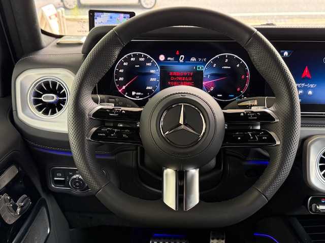 メルセデス・ベンツ ゲレンデヴァーゲン Ｇ４５０ｄ ローンチエディション 大阪府 2024(令6)年 0.1万km パール /禁煙車//ワンオーナー車//正規D車//左ハンドル//OPカラー(オパリスホワイト)//チタニウムグレー内装色//ダイヤモンドステッチナッパレザーシート//ナッパレザーダッシュボード//前席リラクゼーション機能//前後席シートヒーター・前席エアシート//ガラススライディングルーフ//ボディ同色スペアタイヤリング//MBUX12.3インチメディアディスプレイ/・FM・AM・BT・フルセグTV・Applecarplay・AndroidAuto//ブルメスター3Dサラウンドサウンド//360度カメラ//ETC2.0//マルチビームLEDヘッドライト//アダプティブハイビームアシスト＋//ブラインドスポットアシスト//アクティブレーンキーピングアシスト//アクティブパーキングアシスト//キーレスゴー//ディーラーオプションデジタルインナーミラー型前後ドラレコ//純正AMG20インチアルミホイール//保証書//取扱説明書//スペアキー
