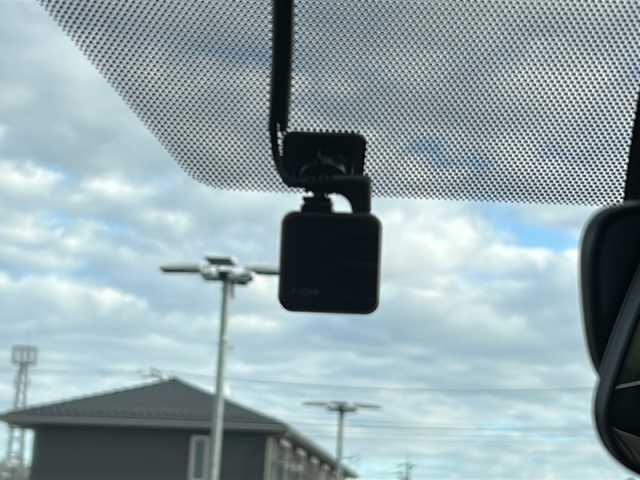 トヨタ カローラ クロス ハイブリッド Z 千葉県 2023(令5)年 1.5万km プラチナホワイトパールマイカ ワンオーナー/純正HDDナビ/フルセグテレビ/Bluetooth/バックカメラ/クルーズコントロール/ビルトインETC/ドラレコ前後/パワーシート（D席）/シートヒーター（前列）/ハーフレザーシート/パワーバックドア/プリクラッシュセーフティシステム/レーダークルーズコントロール/ブラインドスポットモニター/リヤクロストラフィックアラート/パーキングサポートブレーキ/ロードサインアシスト/スペアキー×１/スマートキー/純正アルミホイール/保証書・取扱説明書