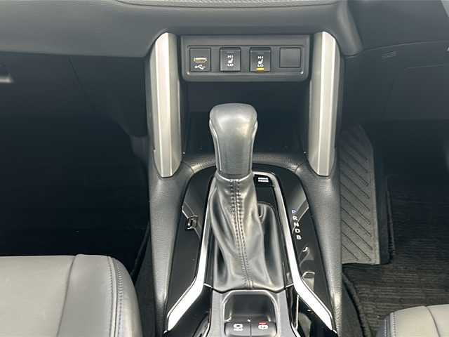 トヨタ カローラ クロス ハイブリッド Z 千葉県 2023(令5)年 1.5万km プラチナホワイトパールマイカ ワンオーナー/純正HDDナビ/フルセグテレビ/Bluetooth/バックカメラ/クルーズコントロール/ビルトインETC/ドラレコ前後/パワーシート（D席）/シートヒーター（前列）/ハーフレザーシート/パワーバックドア/プリクラッシュセーフティシステム/レーダークルーズコントロール/ブラインドスポットモニター/リヤクロストラフィックアラート/パーキングサポートブレーキ/ロードサインアシスト/スペアキー×１/スマートキー/純正アルミホイール/保証書・取扱説明書