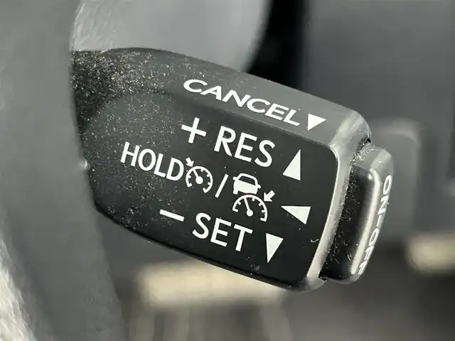 トヨタ アルファードハイブリット SR Cパッケージ 道央・札幌 2019(令1)年 5万km ブラック ・アルパインナビ/・BT/CD/AM/FM/USB/SD/HDMI/・アルパインフリップダウン/・ツインサンルーフ/・寒冷地仕様/・ステアリングヒーター/・オートマチックハイビーム/・レーンキープアシスト/・ＭＴモード/・アイドリングストップ/・アダプティブクルーズコントロール/・ステアリングスイッチ/・ダブルエアコン/・全席シートヒーター/・シートエアコン/・パワーシート/・両側パワースライドドア/・パワーバックドア/・ＥＴＣ/・電動パーキングブレーキ/・ブレーキホールド/・横滑り防止システム/・ウォークスルー/・オットマン/・純正フロアマット/・ＬＥＤヘッドライト/・１００Ｖ充電/・車庫調/・純正AW夏タイヤ積載