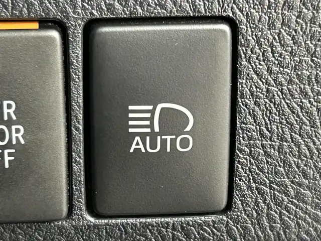 トヨタ アルファードハイブリット SR Cパッケージ 道央・札幌 2019(令1)年 5万km ブラック ・アルパインナビ/・BT/CD/AM/FM/USB/SD/HDMI/・アルパインフリップダウン/・ツインサンルーフ/・寒冷地仕様/・ステアリングヒーター/・オートマチックハイビーム/・レーンキープアシスト/・ＭＴモード/・アイドリングストップ/・アダプティブクルーズコントロール/・ステアリングスイッチ/・ダブルエアコン/・全席シートヒーター/・シートエアコン/・パワーシート/・両側パワースライドドア/・パワーバックドア/・ＥＴＣ/・電動パーキングブレーキ/・ブレーキホールド/・横滑り防止システム/・ウォークスルー/・オットマン/・純正フロアマット/・ＬＥＤヘッドライト/・１００Ｖ充電/・車庫調/・純正AW夏タイヤ積載