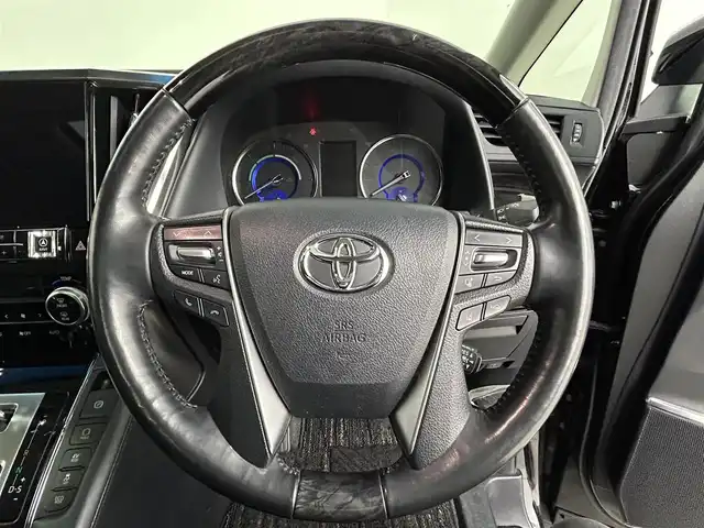 トヨタ アルファードハイブリット SR Cパッケージ 道央・札幌 2019(令1)年 5万km ブラック ・アルパインナビ/・BT/CD/AM/FM/USB/SD/HDMI/・アルパインフリップダウン/・ツインサンルーフ/・寒冷地仕様/・ステアリングヒーター/・オートマチックハイビーム/・レーンキープアシスト/・ＭＴモード/・アイドリングストップ/・アダプティブクルーズコントロール/・ステアリングスイッチ/・ダブルエアコン/・全席シートヒーター/・シートエアコン/・パワーシート/・両側パワースライドドア/・パワーバックドア/・ＥＴＣ/・電動パーキングブレーキ/・ブレーキホールド/・横滑り防止システム/・ウォークスルー/・オットマン/・純正フロアマット/・ＬＥＤヘッドライト/・１００Ｖ充電/・車庫調/・純正AW夏タイヤ積載