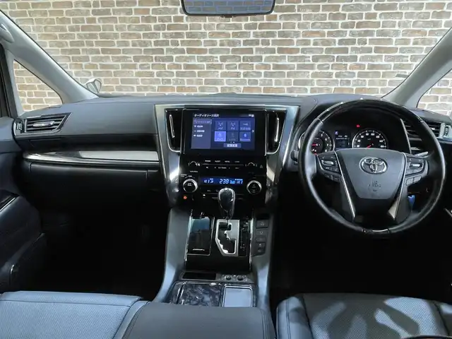 トヨタ アルファード S Cパッケージ 岩手県 2021(令3)年 1.3万km ホワイトパールクリスタルシャイン ワンオーナー/４WD/パワーバックドア/両側パワースライドドア/３眼LEDヘッドランプ/デジタルインナーミラー/エグゼクティブパワーシート/トヨタセーフティセンス/プリクラッシュセーフティ/レーダークルーズコントロール/レーントレーシングアシスト/アダプティブハイビームシステム/ロードサインアシスト/ブラインドスポットモニター/リヤクロストラフィックアラート/クリアランスソナー/横滑り防止装置/MTモード付AT/合成皮革シート/パワーシート/シートヒーター/シートベンチレーション/ステアリングヒーター/AC100V100Wアクセサリーコンセント/純正ディスプレイオーディオ/バックカメラ/純正18インチアルミホイール