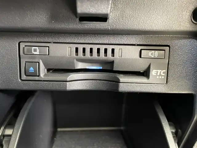 トヨタ アルファード S Cパッケージ 岩手県 2021(令3)年 1.3万km ホワイトパールクリスタルシャイン ワンオーナー/４WD/パワーバックドア/両側パワースライドドア/３眼LEDヘッドランプ/デジタルインナーミラー/エグゼクティブパワーシート/トヨタセーフティセンス/プリクラッシュセーフティ/レーダークルーズコントロール/レーントレーシングアシスト/アダプティブハイビームシステム/ロードサインアシスト/ブラインドスポットモニター/リヤクロストラフィックアラート/クリアランスソナー/横滑り防止装置/MTモード付AT/合成皮革シート/パワーシート/シートヒーター/シートベンチレーション/ステアリングヒーター/AC100V100Wアクセサリーコンセント/純正ディスプレイオーディオ/バックカメラ/純正18インチアルミホイール