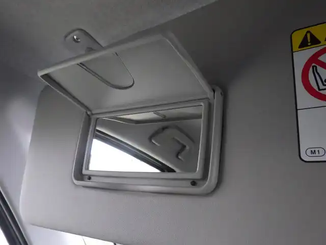 トヨタ ルーミー カスタムG－T 千葉県 2025(令7)年 0.1千km パールホワイトⅢ スマートアシストIII/レーダークルーズコントロール/エコアイドル/両側パワースライドドア/ディスプレイオーディオ/純正地デジTV/【Apple CarPlay　Android Auto対応】/【Bluetooth接続】/パノラマモニター/革巻きステアリング/ステアリングスイッチ/LEDヘッドライト/フォグライト/ウインカーミラー/コーナーセンサー/純正15インチアルミホイル/キーフリーシステム