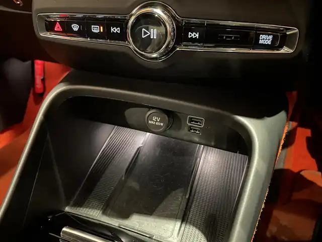 ボルボ ＸＣ４０ T4 AWD Rデザイン 道央・札幌 2019(令1)年 3.1万km グレー 電動パノラマガラスサンルーフ/harman/kardonサラウンド/インテリセーフ/　・ACC/　・パイロットアシスト/　・LKA/　・BLIS/　・LCMA/　・CTA/　・360°カメラ/　・パークアシストパイロット/ハーフレザーシ―ト/シートヒーター/ステアリングヒーター/純正HDDナビ/フルセグTV/USB/Bluetooth/LEDヘッドライト/ワイヤレスチャージング/パワーテールゲート