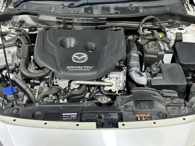 マツダ デミオ XD 佐賀県 2015(平27)年 9.9万km スノーフレイクホワイトパールマイカ 純正７型ナビ/（フルセグTV/CD/DVD/Bluetooth/USB/AM/FM）/衝突軽減システム/バックカメラ/クルーズコントロール/前後ドライブレコーダー/純正15インチアルミホイール/純正フロアマット/ＬＥＤヘッドライト/オートライト/フォグライト/ＭＴ付ＡＴ/ビルトインＥＴＣ/スマートキー/スペアキー×１/ドアバイザー/アイソフィックス/横滑り防止装置/アイドリングストップ