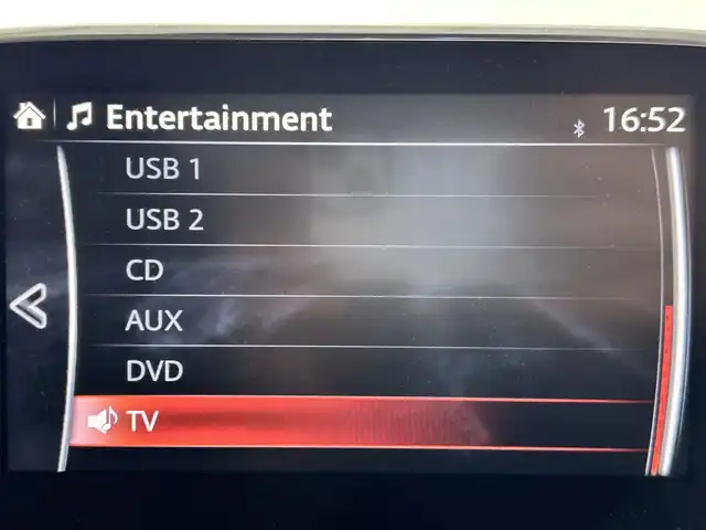 マツダ デミオ XD 佐賀県 2015(平27)年 9.9万km スノーフレイクホワイトパールマイカ 純正７型ナビ/（フルセグTV/CD/DVD/Bluetooth/USB/AM/FM）/衝突軽減システム/バックカメラ/クルーズコントロール/前後ドライブレコーダー/純正15インチアルミホイール/純正フロアマット/ＬＥＤヘッドライト/オートライト/フォグライト/ＭＴ付ＡＴ/ビルトインＥＴＣ/スマートキー/スペアキー×１/ドアバイザー/アイソフィックス/横滑り防止装置/アイドリングストップ