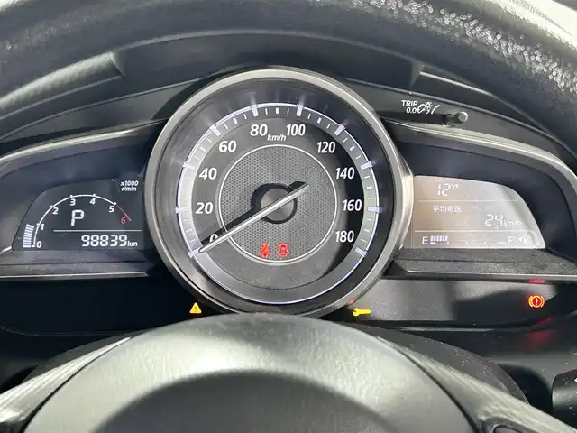 マツダ デミオ XD 佐賀県 2015(平27)年 9.9万km スノーフレイクホワイトパールマイカ 純正７型ナビ/（フルセグTV/CD/DVD/Bluetooth/USB/AM/FM）/衝突軽減システム/バックカメラ/クルーズコントロール/前後ドライブレコーダー/純正15インチアルミホイール/純正フロアマット/ＬＥＤヘッドライト/オートライト/フォグライト/ＭＴ付ＡＴ/ビルトインＥＴＣ/スマートキー/スペアキー×１/ドアバイザー/アイソフィックス/横滑り防止装置/アイドリングストップ