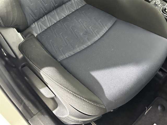 マツダ デミオ XD 佐賀県 2015(平27)年 9.9万km スノーフレイクホワイトパールマイカ 純正７型ナビ/（フルセグTV/CD/DVD/Bluetooth/USB/AM/FM）/衝突軽減システム/バックカメラ/クルーズコントロール/前後ドライブレコーダー/純正15インチアルミホイール/純正フロアマット/ＬＥＤヘッドライト/オートライト/フォグライト/ＭＴ付ＡＴ/ビルトインＥＴＣ/スマートキー/スペアキー×１/ドアバイザー/アイソフィックス/横滑り防止装置/アイドリングストップ