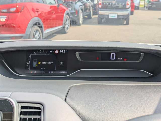 日産 セレナ ハイウェイスター V 千葉県 2020(令2)年 4.5万km ブリリアントホワイトパール プロパイロット/衝突被害軽減システム/レーダークルーズコントロール/純正SDナビ/・（フルセグTV/CD/DVD/Blu-ray/Bluetooth）/全方位カメラ/ビルトインETC/デジタルインナーミラー/ステアリングスイッチ/革巻きステアリング/両側パワースライドドア/オートLEDライト/電動格納ウィンカーミラー/スタッドレスタイヤ積込/純正フロアマット/スマートキー