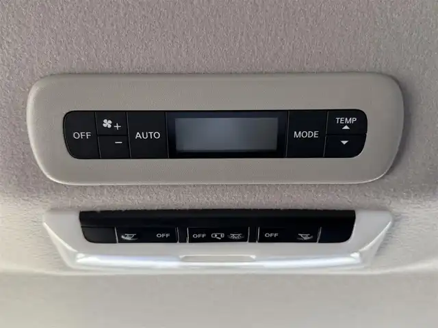日産 セレナ ハイウェイスター V 兵庫県 2020(令2)年 4.5万km ブリリアントホワイトパール 純正ナビ/（CD/DVD/BT）/ビルトインETC/デジタルインナーミラー/全方位カメラ/衝突被害軽減システム/レーダークルーズコントロール/プロパイロット/LEDライト/オートライト/スマートキー/電動格納ミラー/純正フロアマット/ドアバイザー
