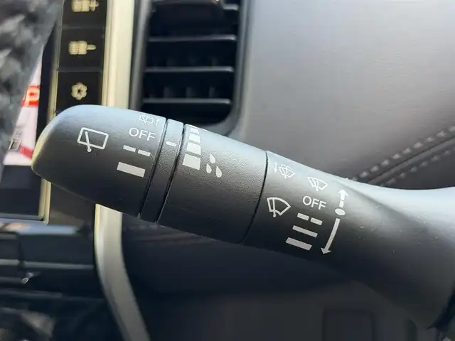 日産 セレナ ハイウェイスター V 兵庫県 2020(令2)年 4.5万km ブリリアントホワイトパール 純正ナビ/（CD/DVD/BT）/ビルトインETC/デジタルインナーミラー/全方位カメラ/衝突被害軽減システム/レーダークルーズコントロール/プロパイロット/LEDライト/オートライト/スマートキー/電動格納ミラー/純正フロアマット/ドアバイザー