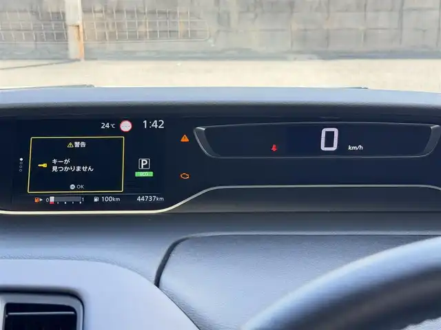 日産 セレナ ハイウェイスター V 兵庫県 2020(令2)年 4.5万km ブリリアントホワイトパール 純正ナビ/（CD/DVD/BT）/ビルトインETC/デジタルインナーミラー/全方位カメラ/衝突被害軽減システム/レーダークルーズコントロール/プロパイロット/LEDライト/オートライト/スマートキー/電動格納ミラー/純正フロアマット/ドアバイザー