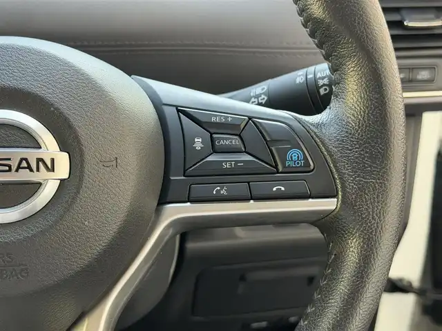 日産 セレナ ハイウェイスター V 兵庫県 2020(令2)年 4.5万km ブリリアントホワイトパール 純正ナビ/（CD/DVD/BT）/ビルトインETC/デジタルインナーミラー/全方位カメラ/衝突被害軽減システム/レーダークルーズコントロール/プロパイロット/LEDライト/オートライト/スマートキー/電動格納ミラー/純正フロアマット/ドアバイザー