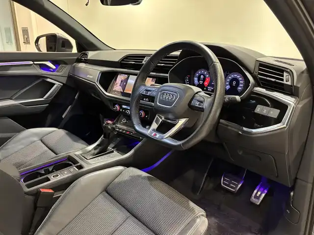 アウディ Ｑ３ SB 35TFSI Sライン 愛知県 2020(令2)年 2万km グレー バーチャルコクピット　/ハーフレザー　/シートヒーター　/ＭＭＩナビゲーション　/Ｂｌｕｅｔｏｏｔｈ　/３６０度カメラ　/ＡＣＣ　/ＬＫＡ　/ＢＳＭ　/ワイヤレスチャージ　/ドライブレコーダー　/ＥＴＣ２．０/アイドリングストップ/パワーバックドア/プッシュスタート/ウィンカーミラー